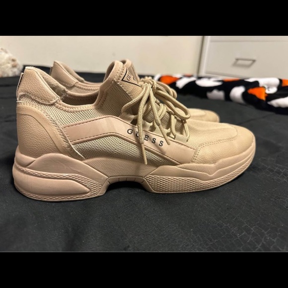 Guess shoes - Picture 1 of 1